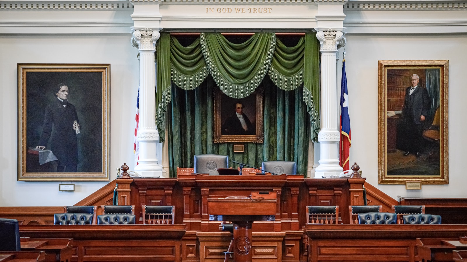 AI-generated illustration of an empty Texas courtroom interior with a judge's bench, wooden gallery seats, and institutional lighting conveying legal solemnity